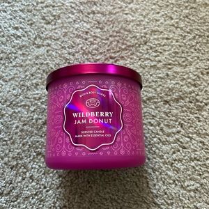 Wild berry jam donut candle